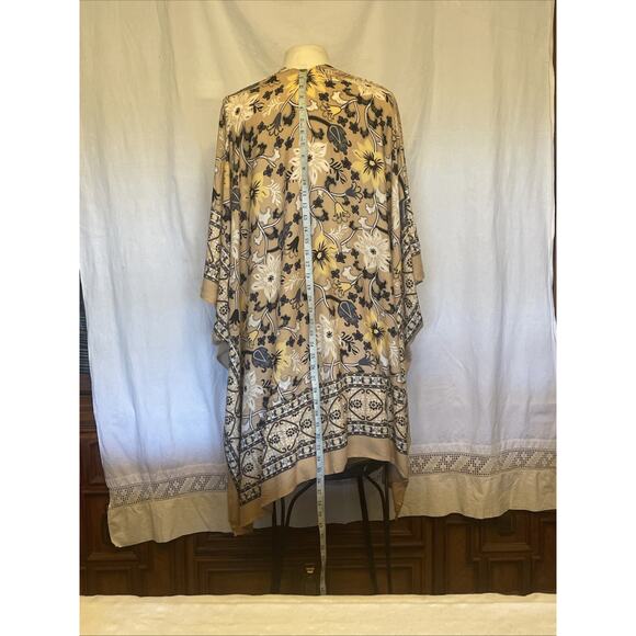 Boho Floral Kimono Ruana Wrap Long Draped Open Front Shawl Lightweight Tan EUC - Picture 5 of 8